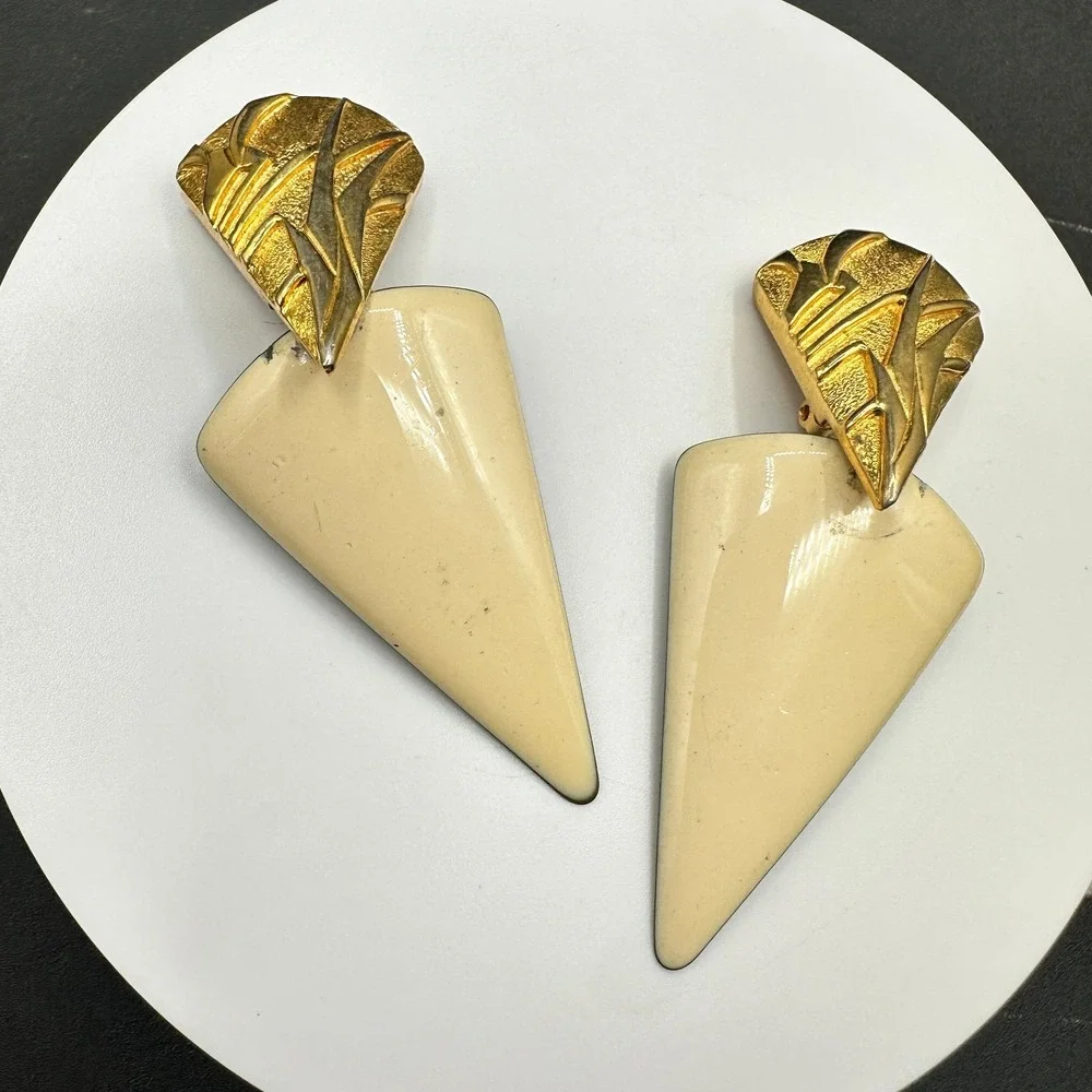 Vintage Women's Long Gold Tone Shoulder Duster Cream Enamel Dangle/Drop Earrings - Picture 10 of 11